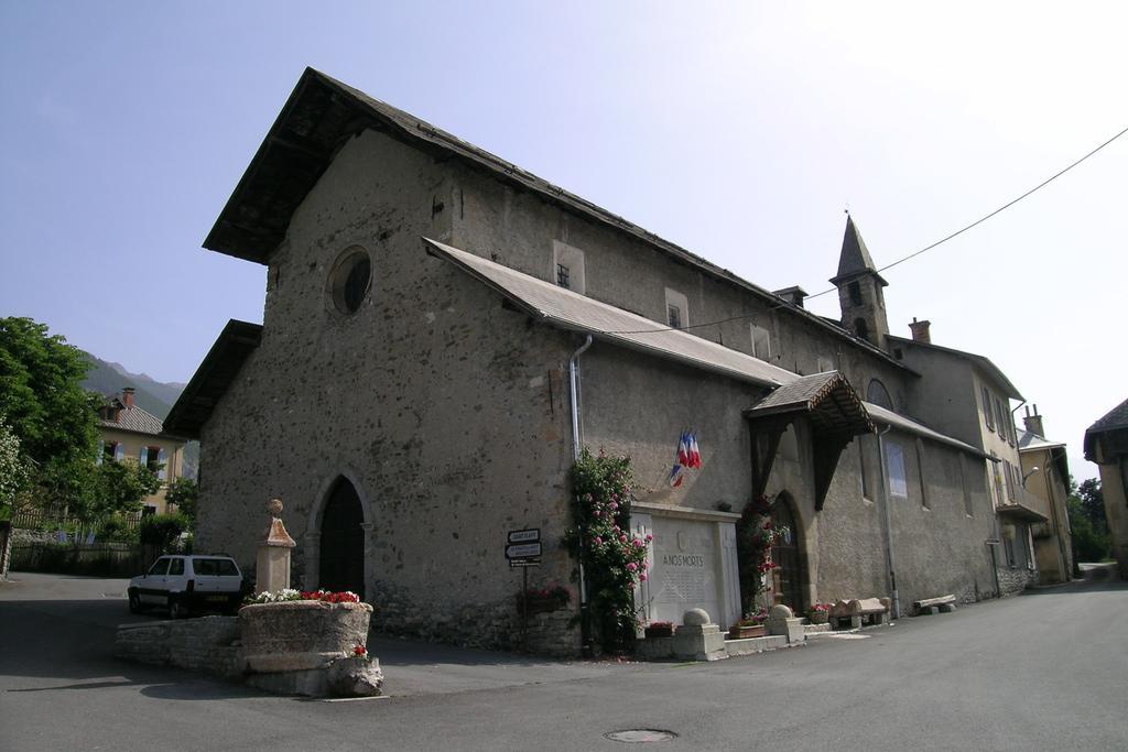 Le Gite Des Faucons ภายนอก รูปภาพ